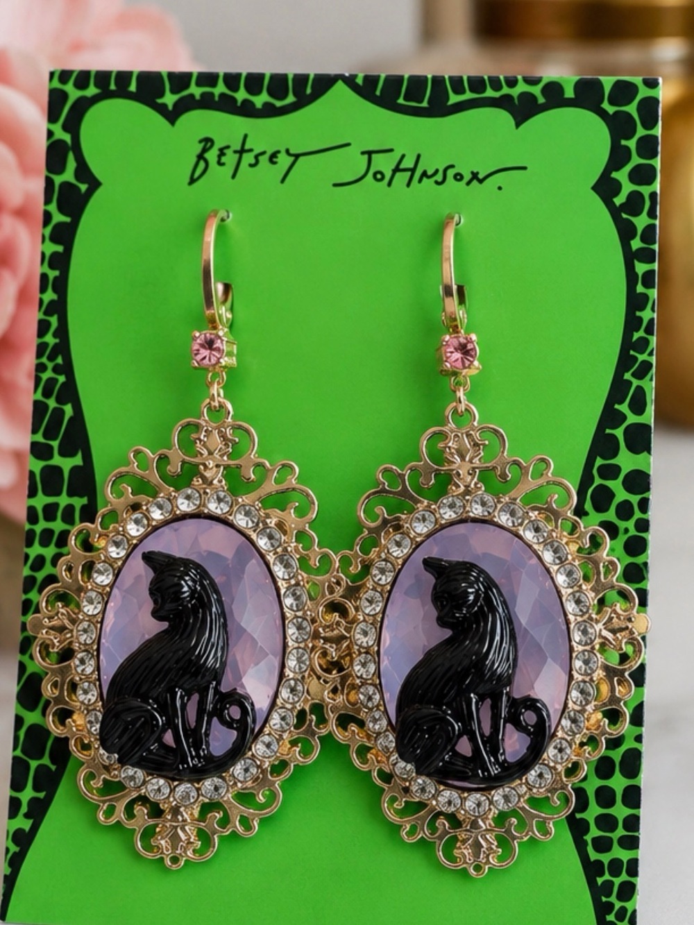 Betsey Johnson | Black Cat Cameo Rhinestone Filigree Gold Tone Drop Earrings 🐈‍⬛